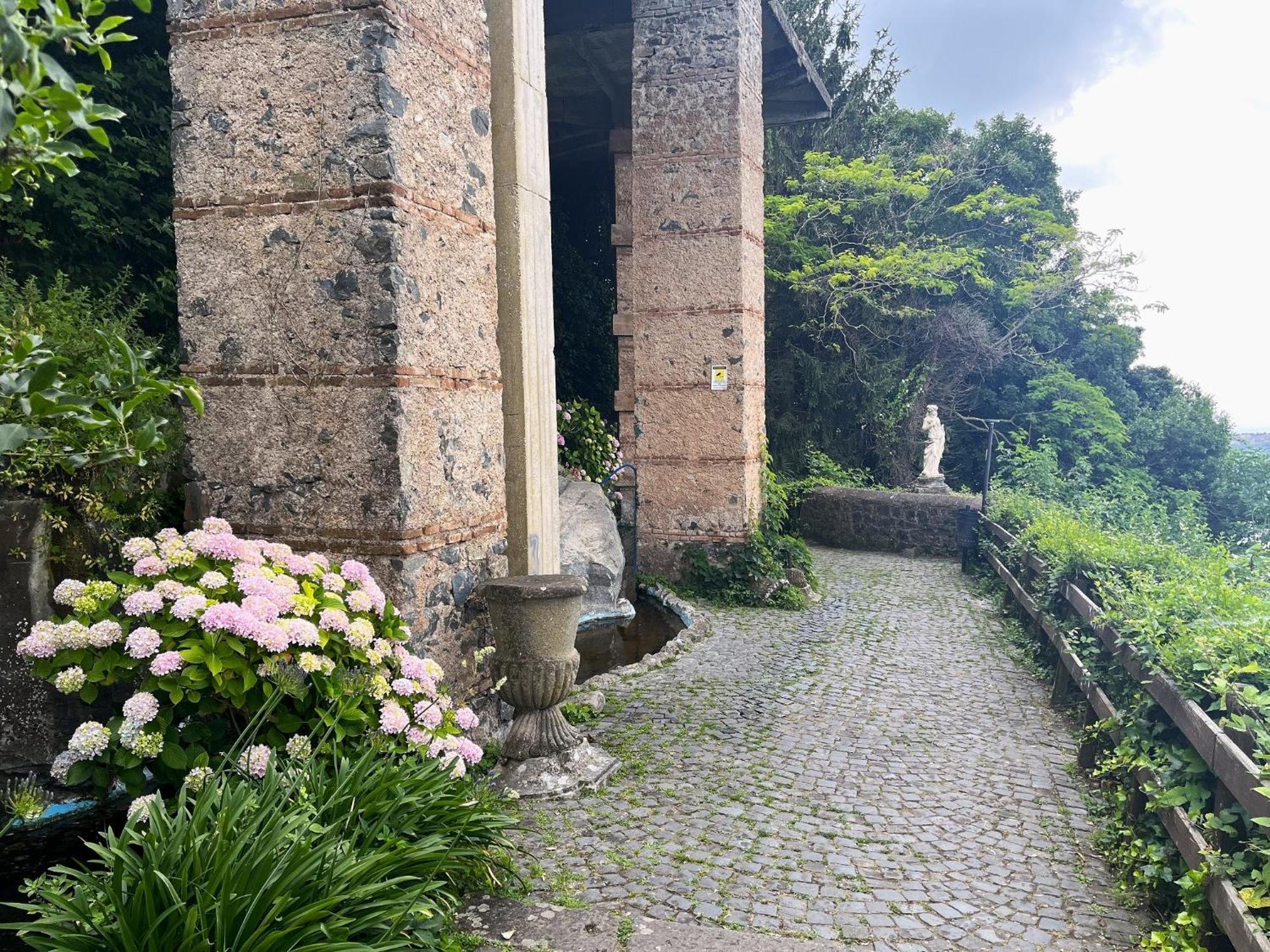 Albergo Diffuso Locanda Specchio Di Diana Nemi Exteriör bild