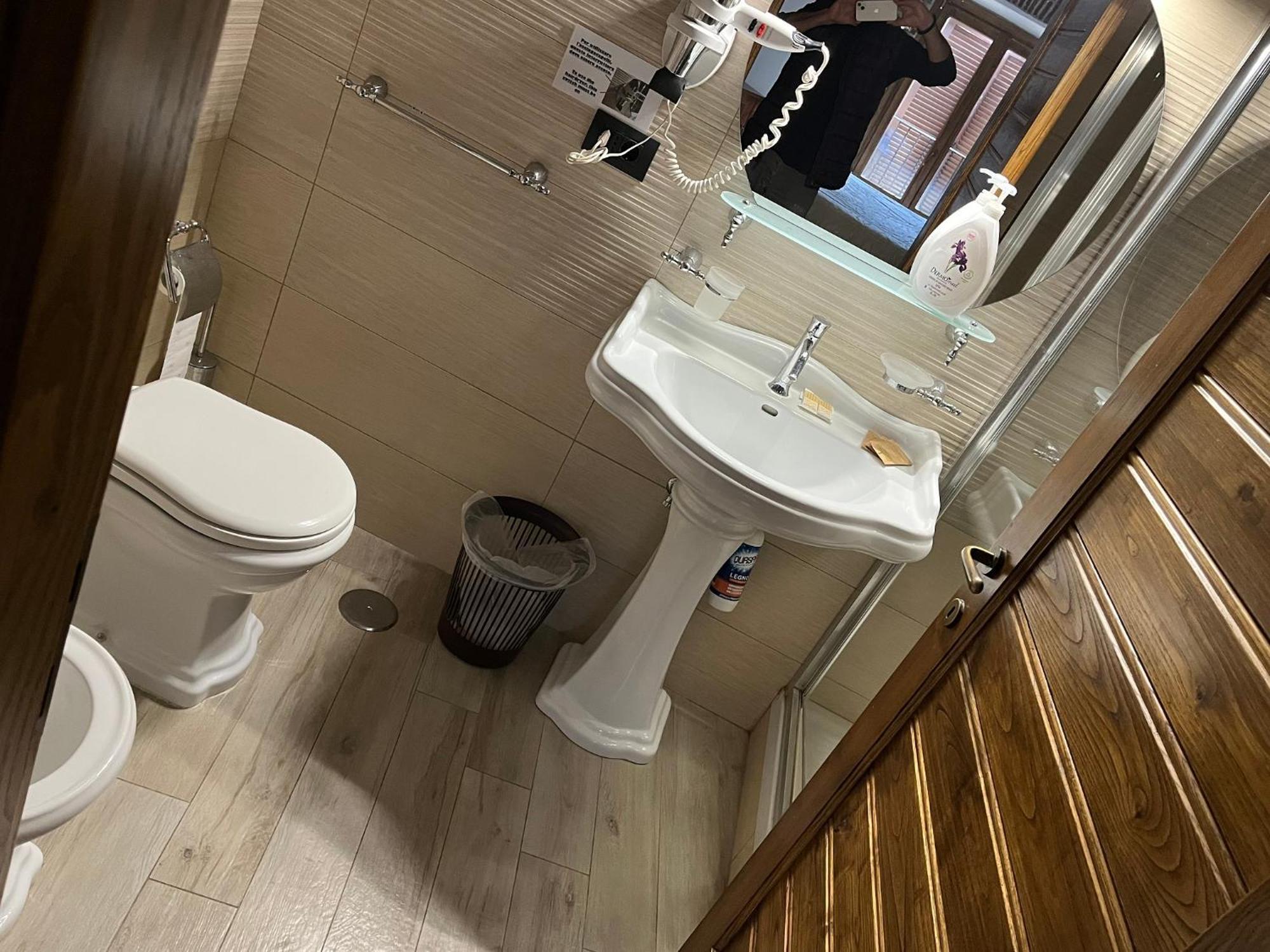 Albergo Diffuso Locanda Specchio Di Diana Nemi Rum bild